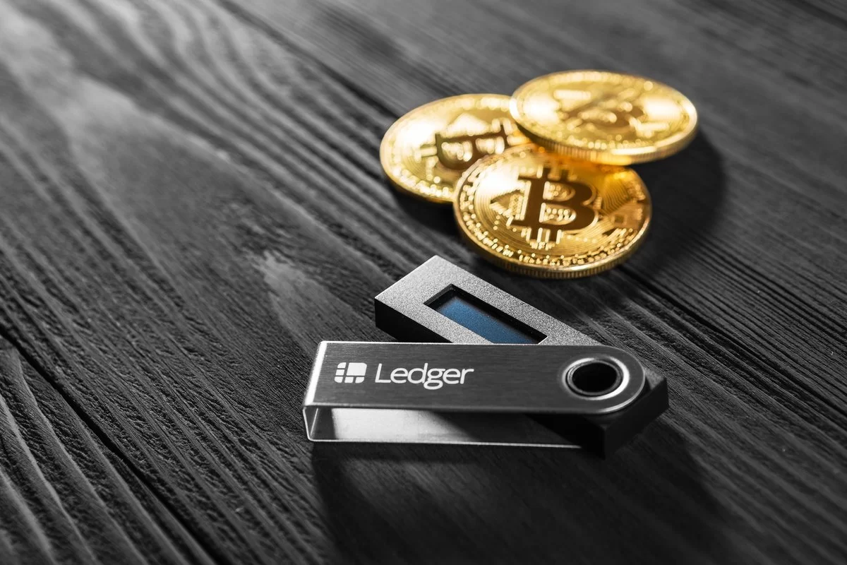 نحوه استفاده از کیف پول سخت افزاری