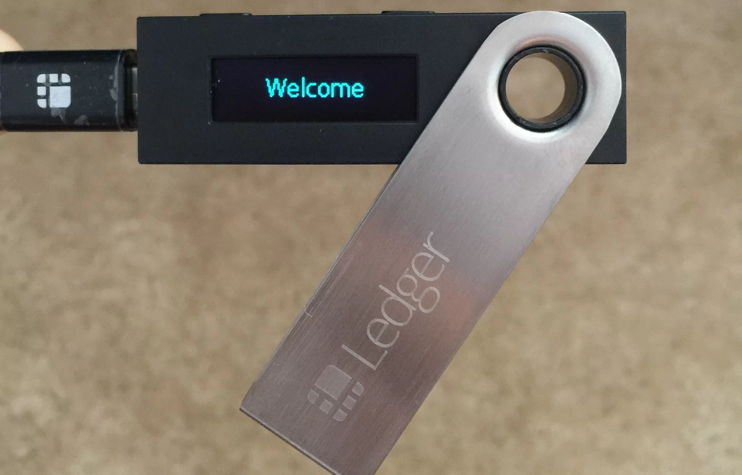 کیف پول سخت افزاری ledger nano s